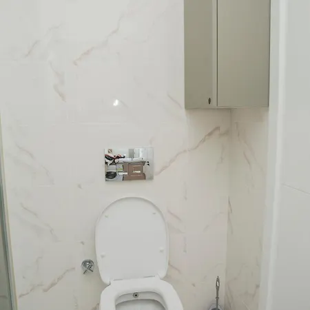 Amazing 2 Bedroom In Location * كوشاداسيه